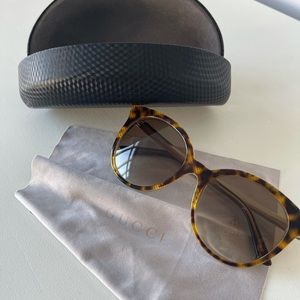 Sunglasses Gucci. Original. From Spain. Without damages.